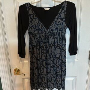 London Times Women’s Patterned Empire Waist Dress - Black & Gray with V-neck
